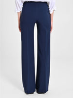 Pantaloni Palazzo in Tessuto Tecnico Blu

SKU CFC0119997003B041