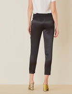 MANILA GRACE
SKU: P220VU-MA001